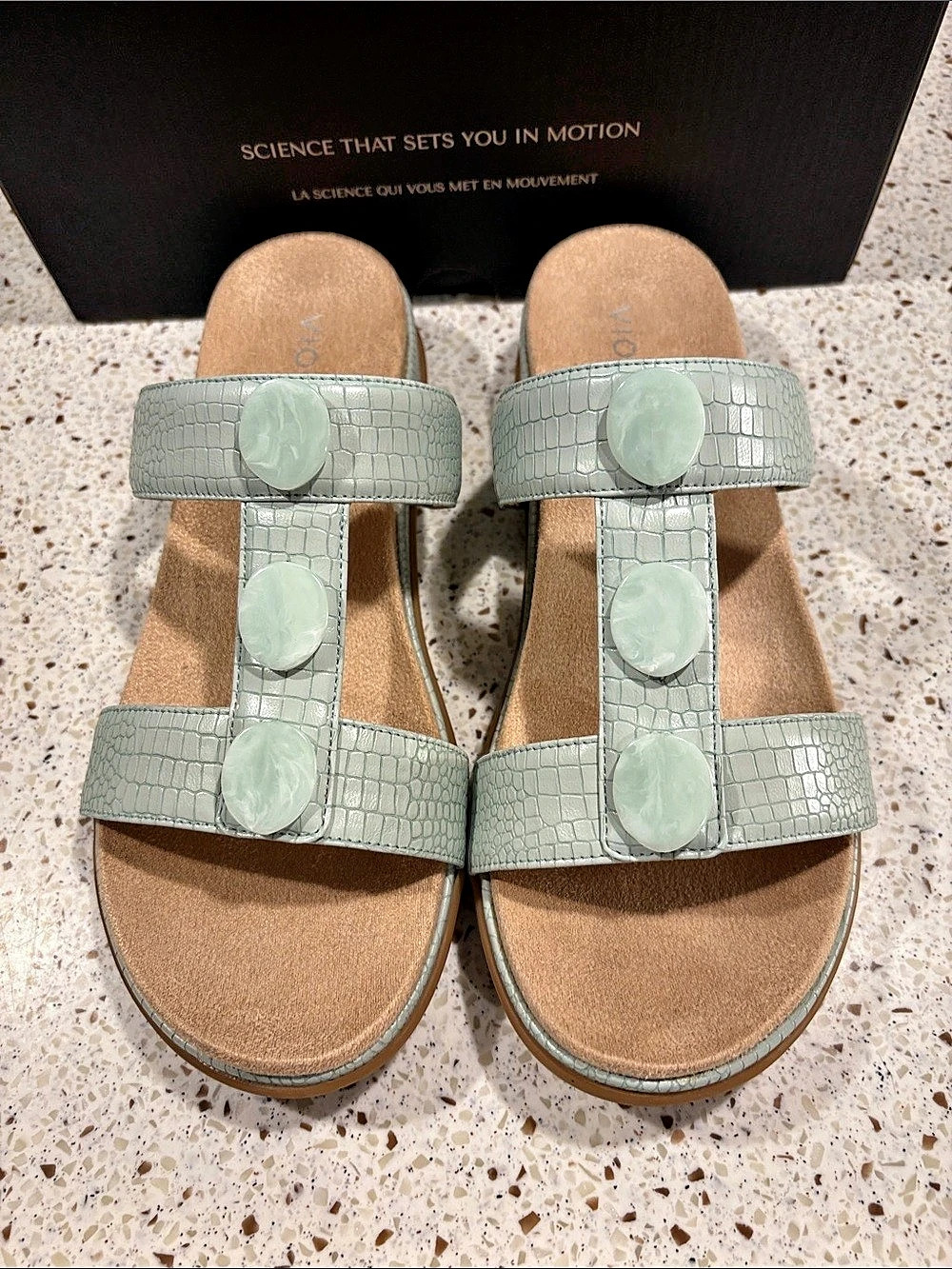 Vionic Serra Slide Sandal Crocodile-Embossed Mint Green Size 8.5 NIB